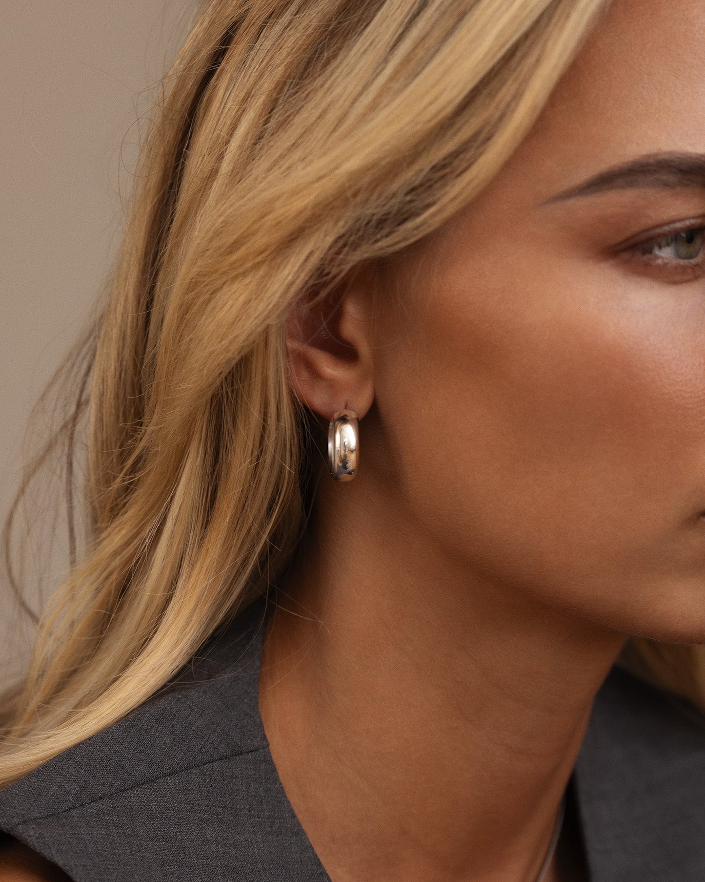 Brave Medium Hoops