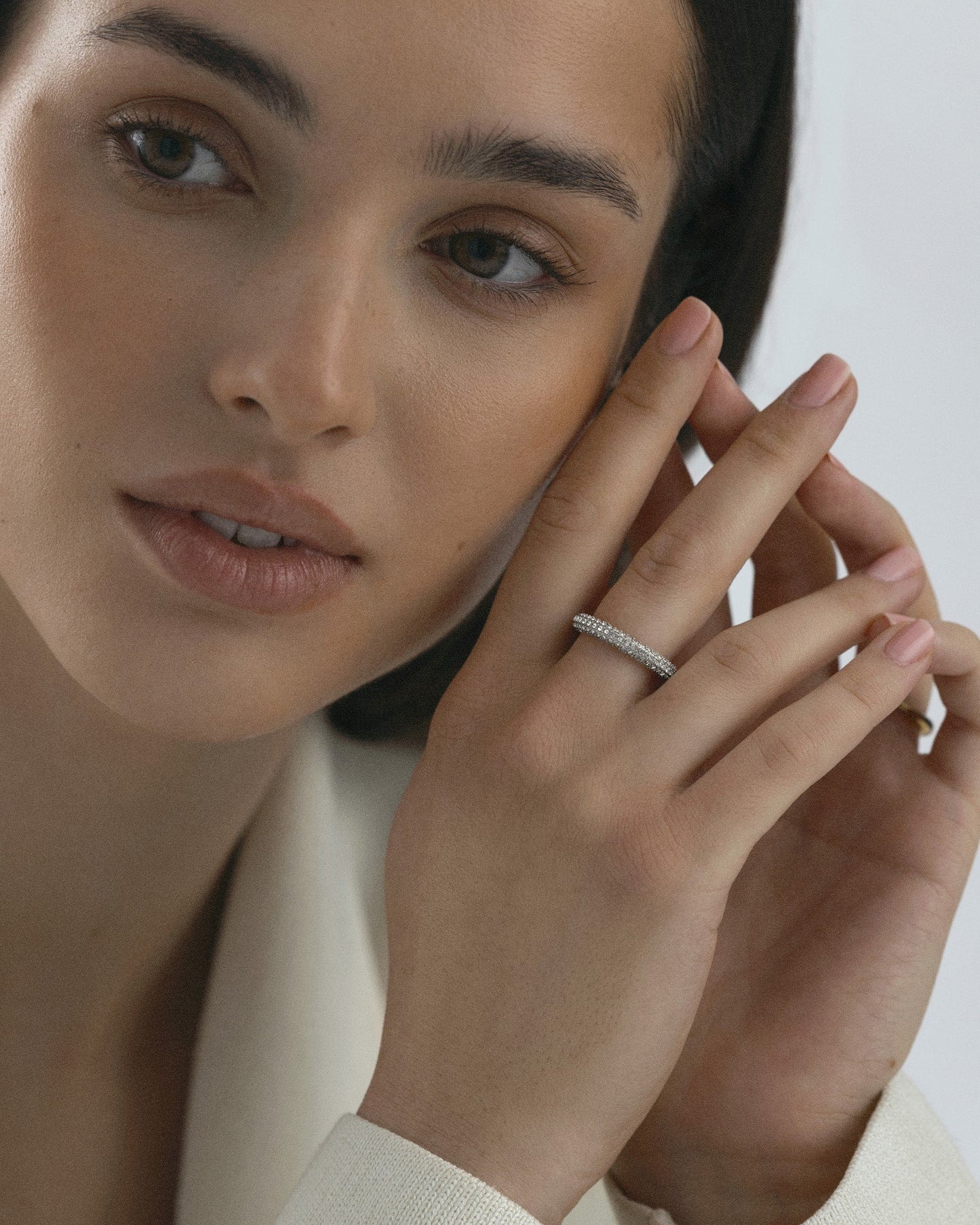 Pavé eternal ring