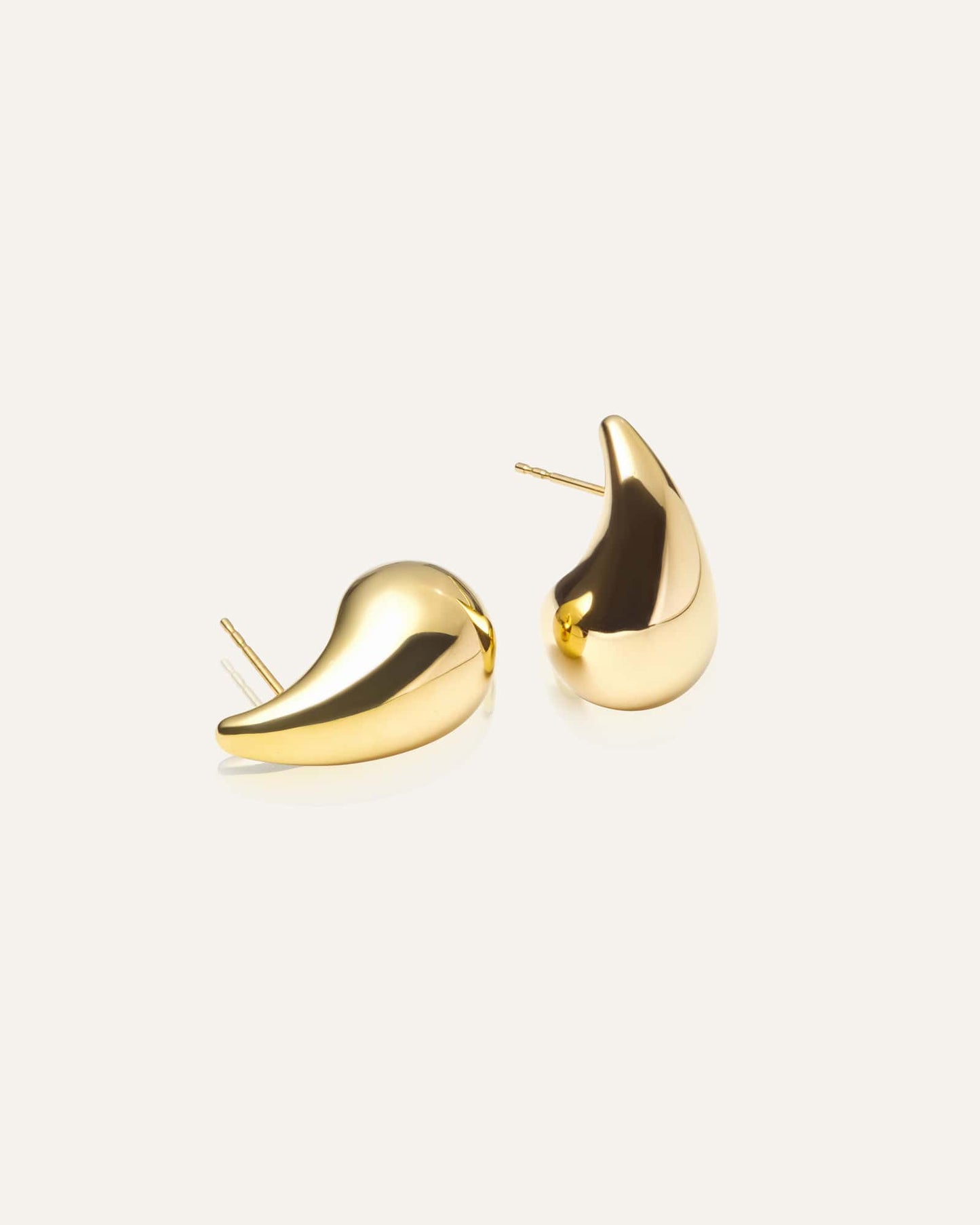 Plain daring small earring