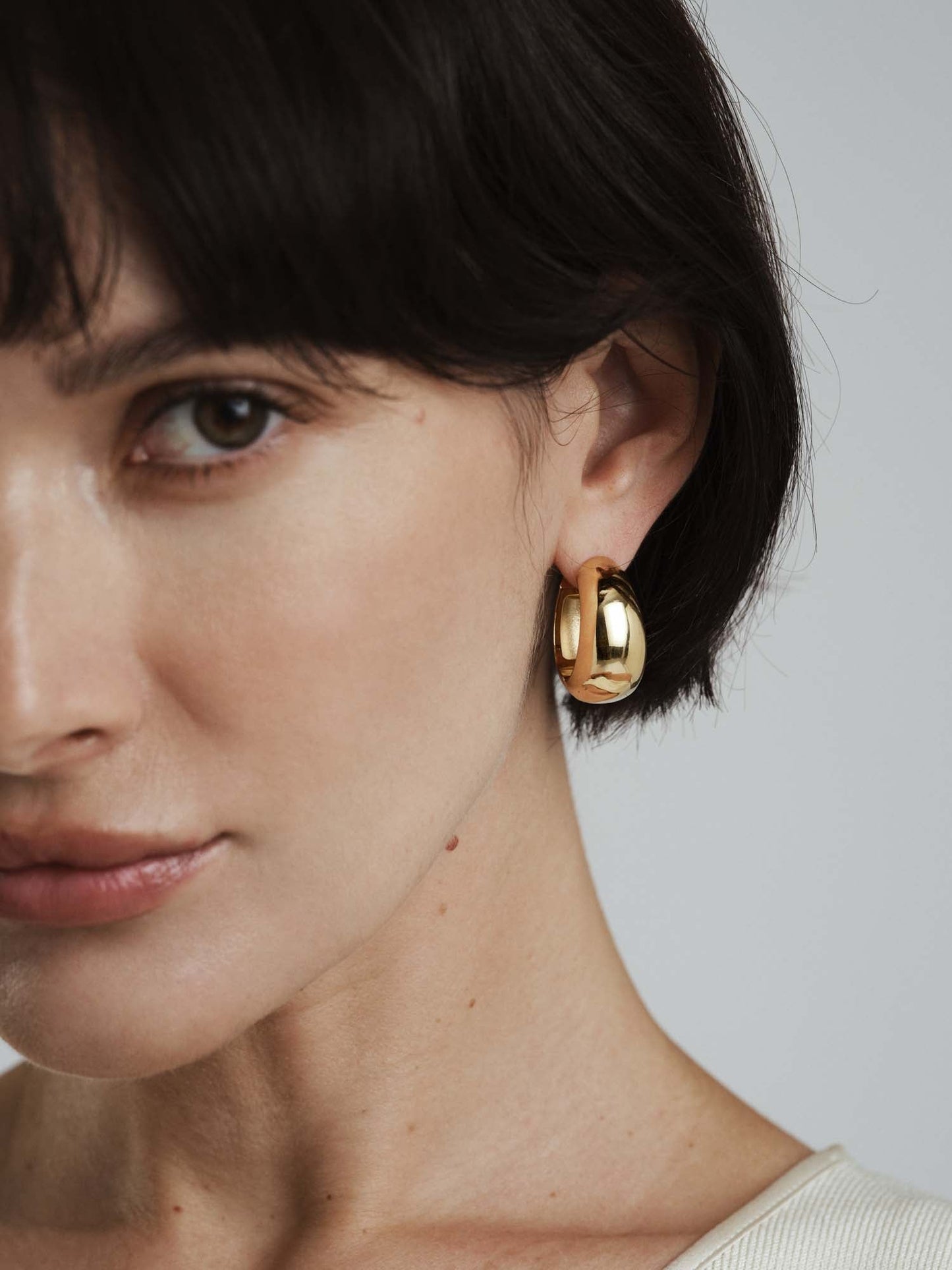 Aura Bold Gold Hoops