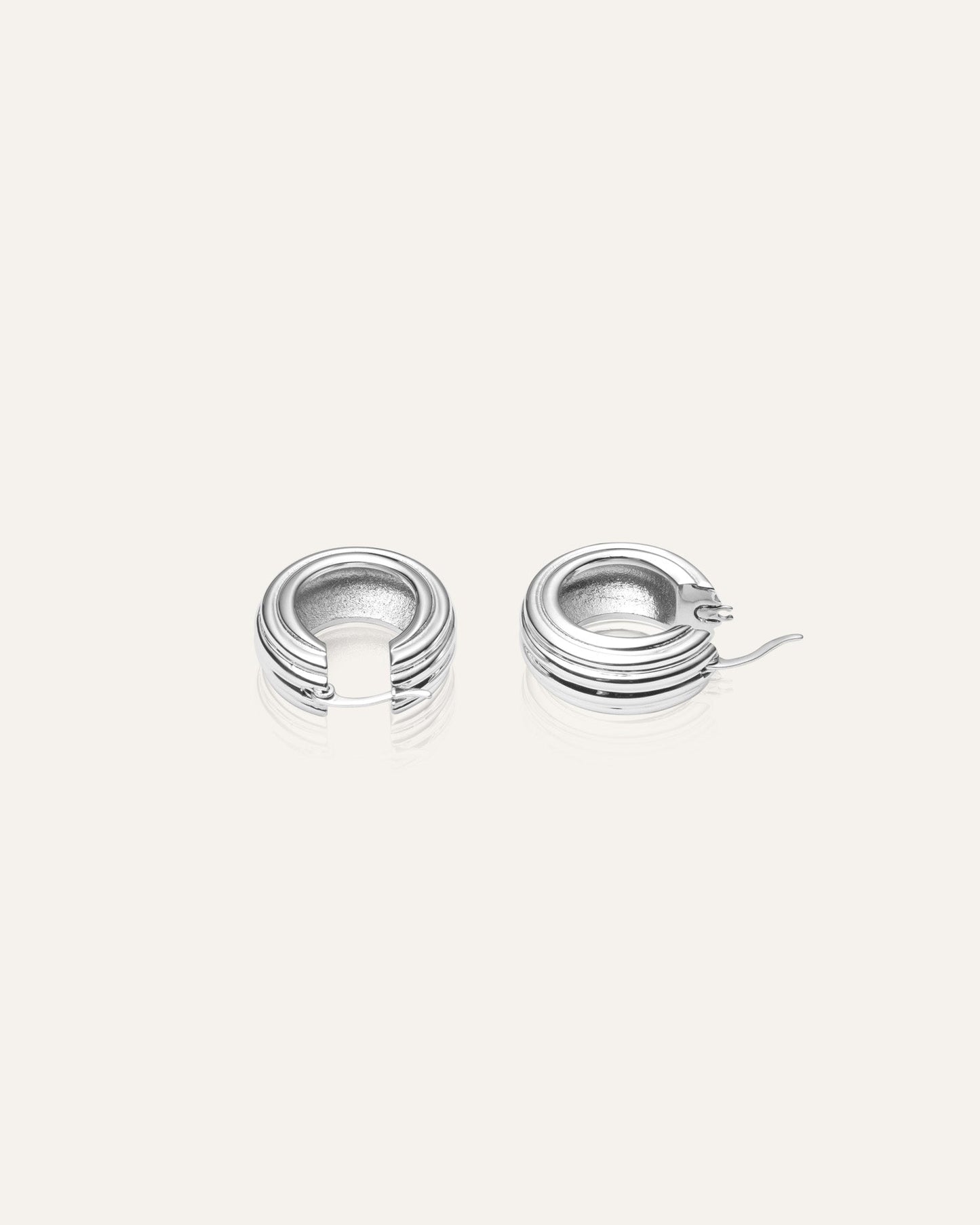 Edge Ribbed Small Silver Hoops