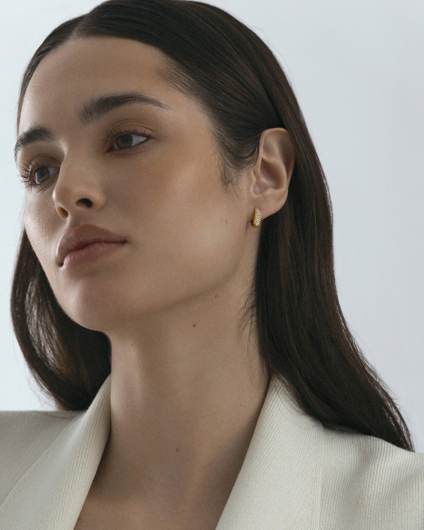 Pavé precious mini hoops