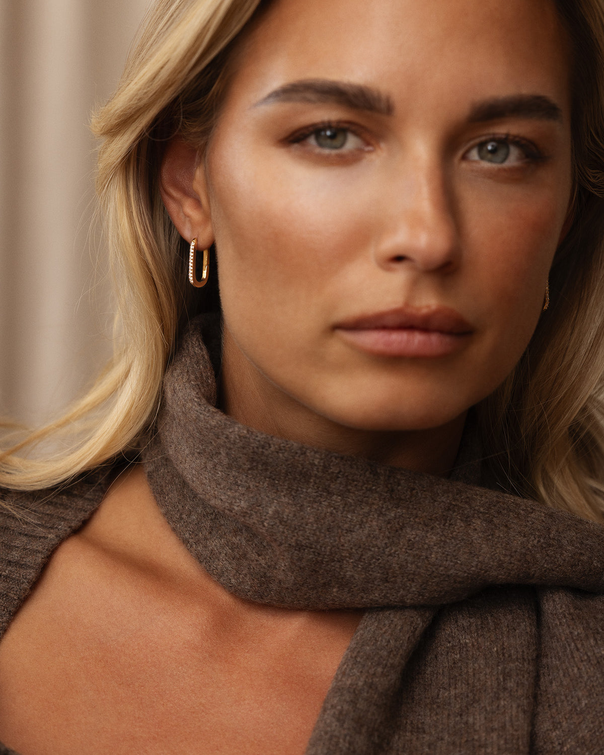 Sparkle Medium U-Hoops