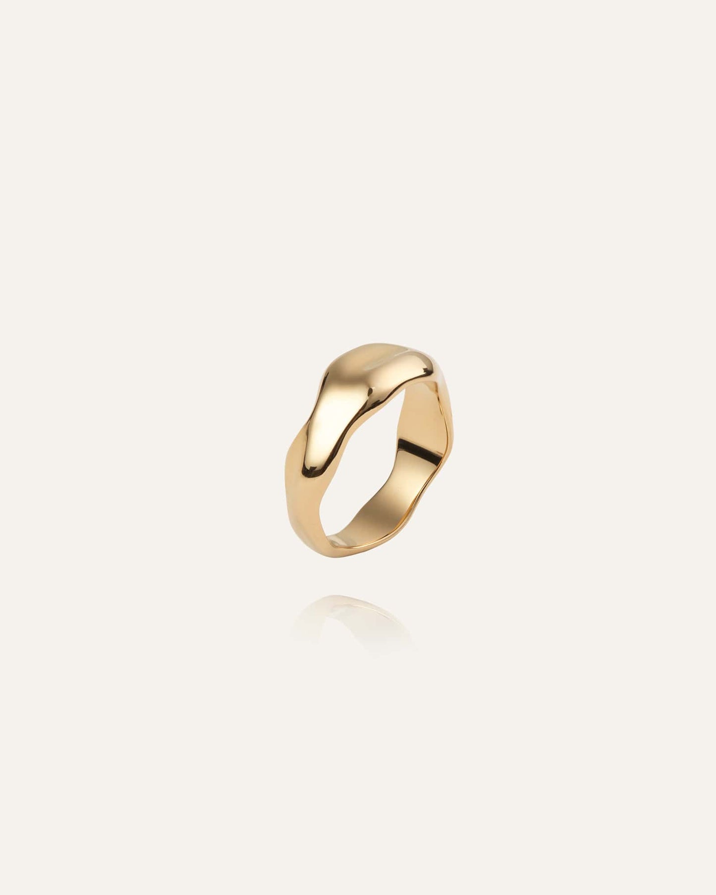 WAVY BOLDED GOLD RING