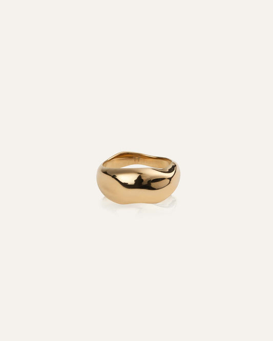 WAVY BOLDED LARGE GOLD RING