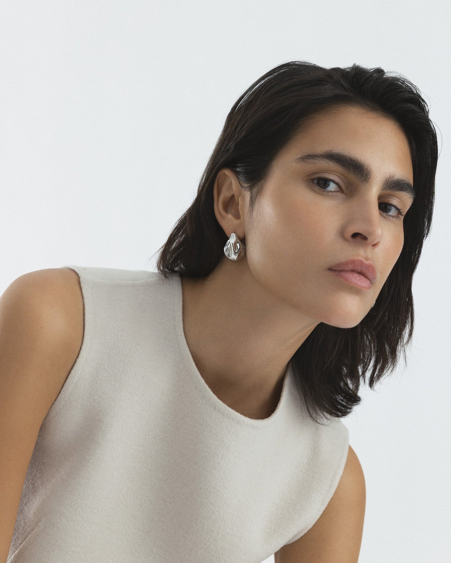 WAVY BOLDED DROP EARRING