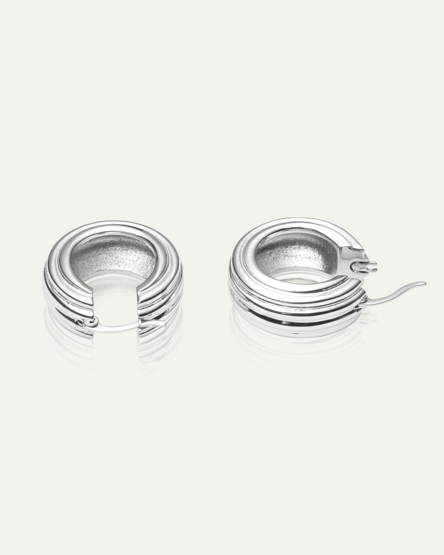 Edge Ribbed Medium Silver Hoops